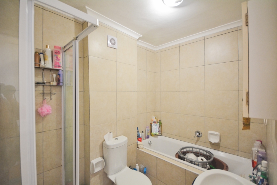 To Let 2 Bedroom Property for Rent in Sonstraal Heights Western Cape